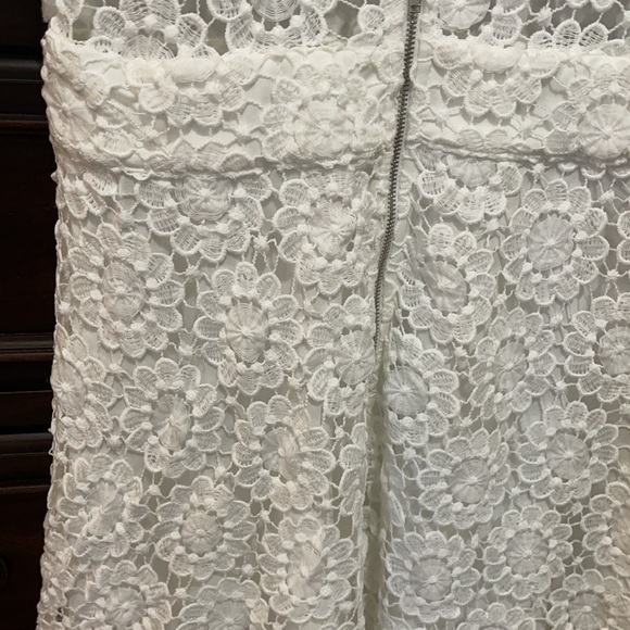 white lace Crocheted dress size 6 - Picture 8 of 11